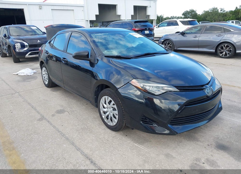 2018 TOYOTA COROLLA LE VIN: 5YFBURHEXJP826556