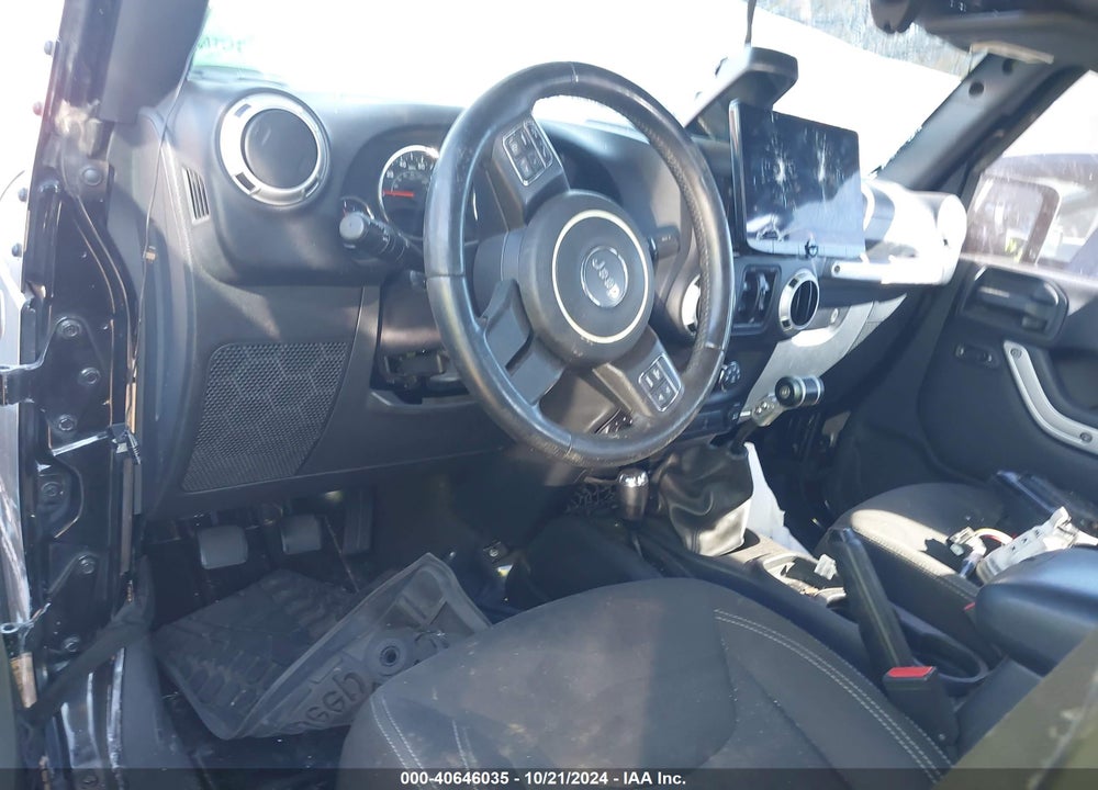 2016 JEEP WRANGLER UNLIMITED SAHARA VIN: 1C4BJWEG0GL190454