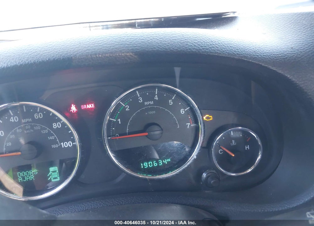 2016 JEEP WRANGLER UNLIMITED SAHARA VIN: 1C4BJWEG0GL190454