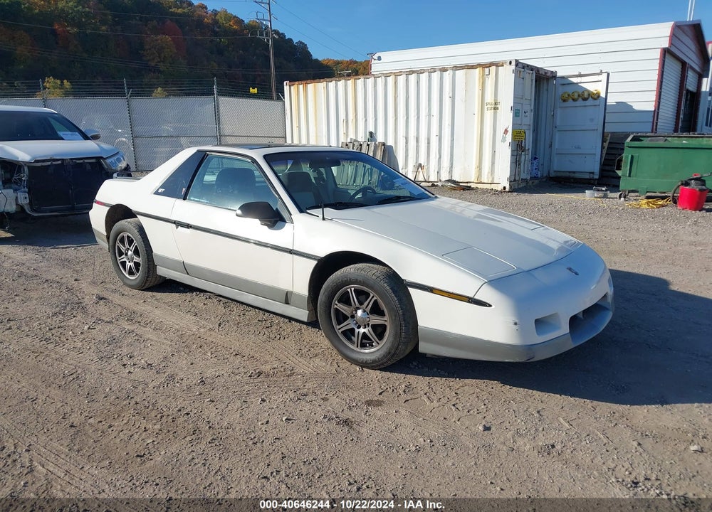1985 PONTIAC FIERO GT VIN: 1G2PG3796FP209781