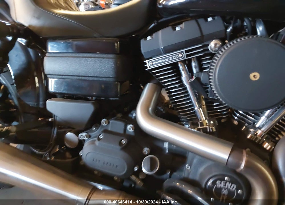 2017 HARLEY-DAVIDSON FXDLS VIN: 1HD1GS835HC317808