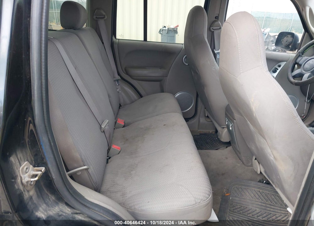2002 JEEP LIBERTY SPORT VIN: 1J4GL48K52W352293