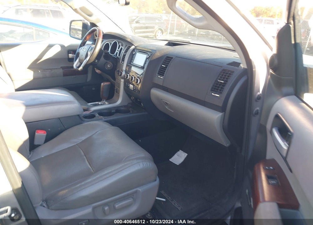 2014 TOYOTA SEQUOIA PLATINUM 5.7L V8 VIN: 5TDDY5G1XES102660