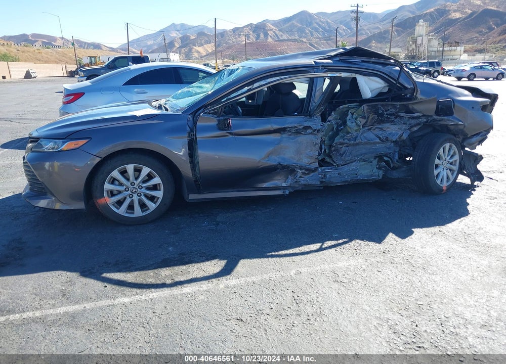 2020 TOYOTA CAMRY LE VIN: 4T1L11AK6LU951828
