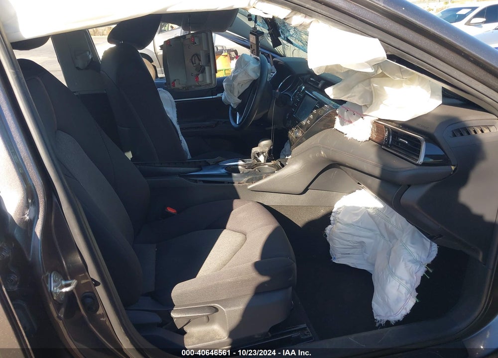 2020 TOYOTA CAMRY LE VIN: 4T1L11AK6LU951828