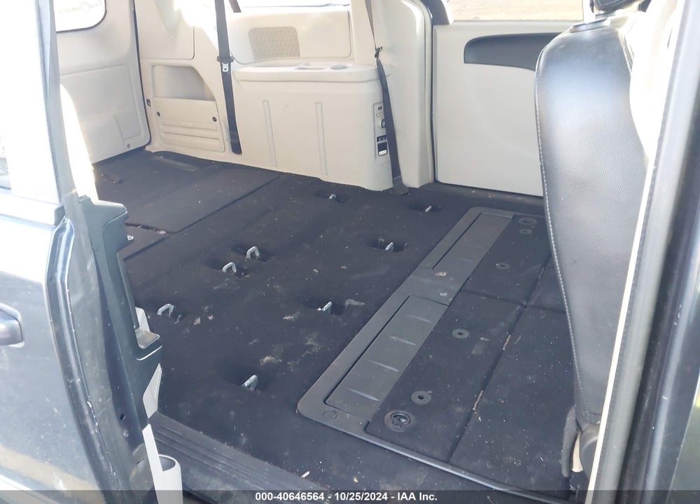 2014 CHRYSLER TOWN & COUNTRY TOURING VIN: 2C4RC1BGXER397891