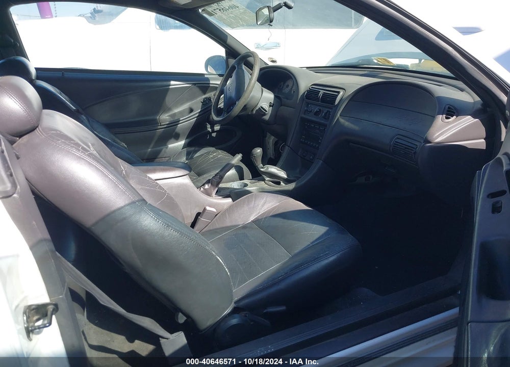 2001 FORD MUSTANG GT VIN: 1FAFP42XX1F196833