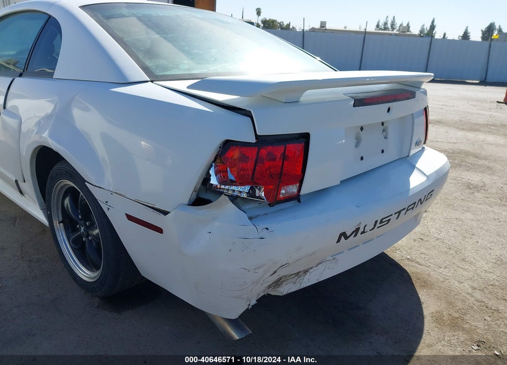 2001 FORD MUSTANG GT VIN: 1FAFP42XX1F196833