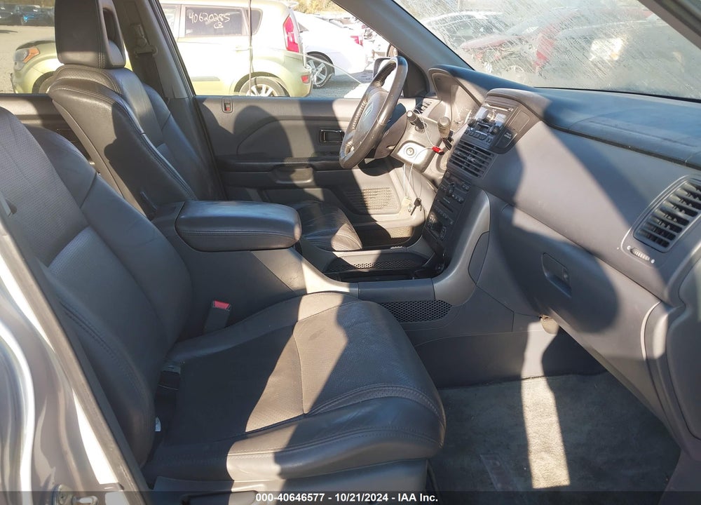 2005 HONDA PILOT EX-L VIN: 2HKYF18525H531623