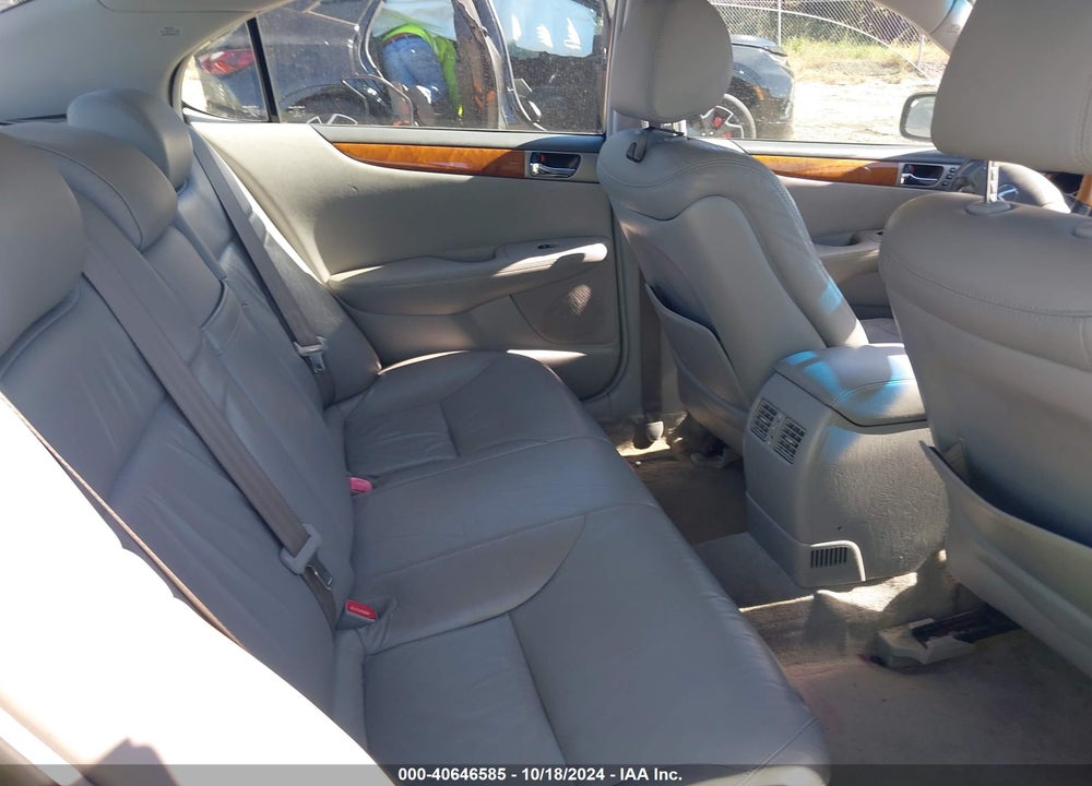 2005 LEXUS ES 330 VIN: JTHBA30G555118851
