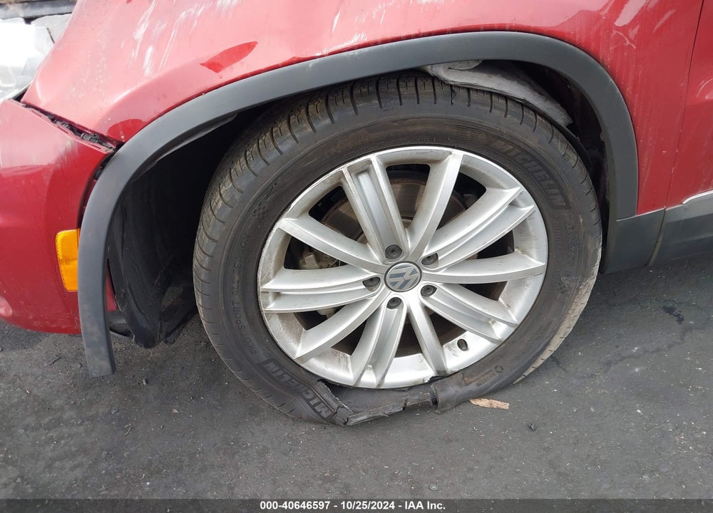 2016 VOLKSWAGEN TIGUAN SE VIN: WVGAV7AX2GW021431