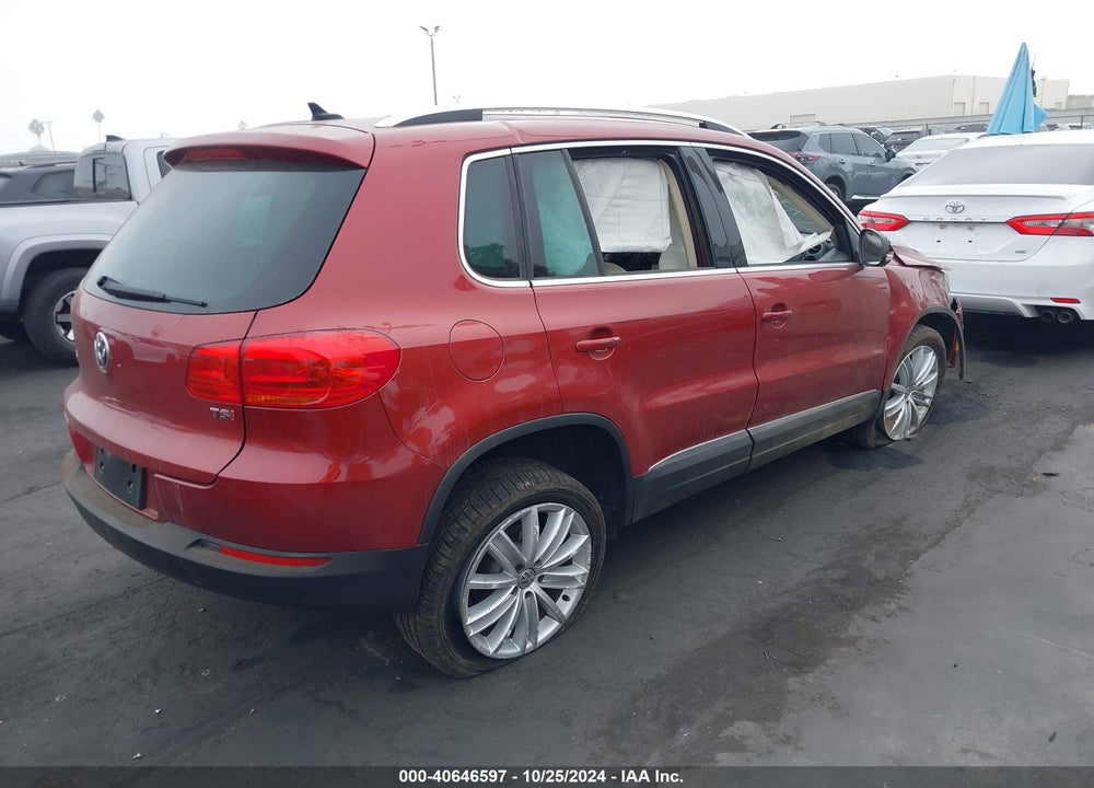 2016 VOLKSWAGEN TIGUAN SE VIN: WVGAV7AX2GW021431