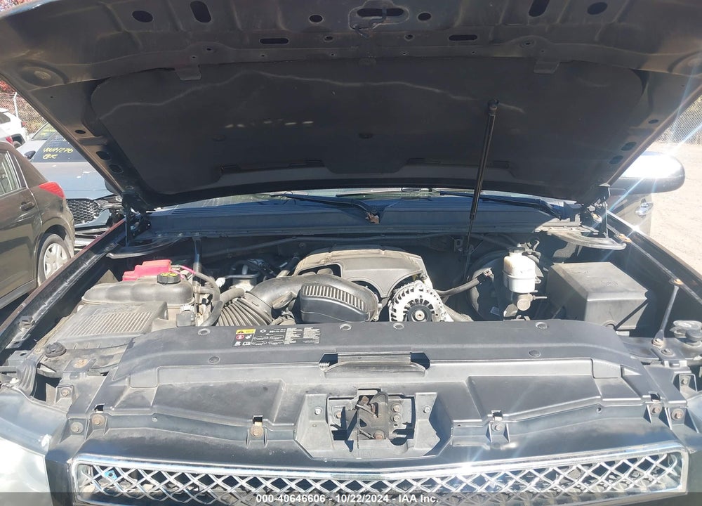 2014 CHEVROLET SUBURBAN 1500 LTZ VIN: 1GNSKKE74ER177052