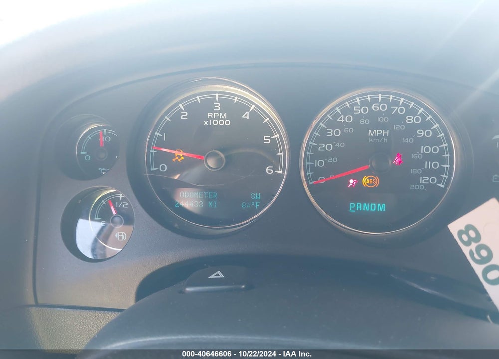 2014 CHEVROLET SUBURBAN 1500 LTZ VIN: 1GNSKKE74ER177052