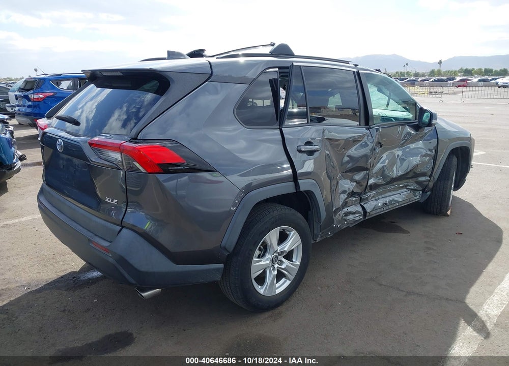 2020 TOYOTA RAV4 XLE VIN: 2T3W1RFV3LC051184