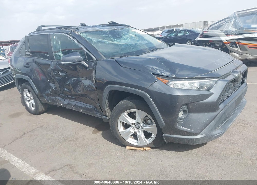 2020 TOYOTA RAV4 XLE VIN: 2T3W1RFV3LC051184