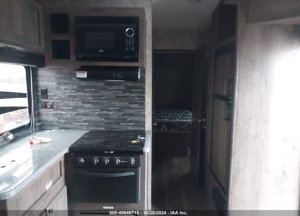 2019 ECLIPSE ATTITUDE M-25FS VIN: 5LZBE2521KR015902