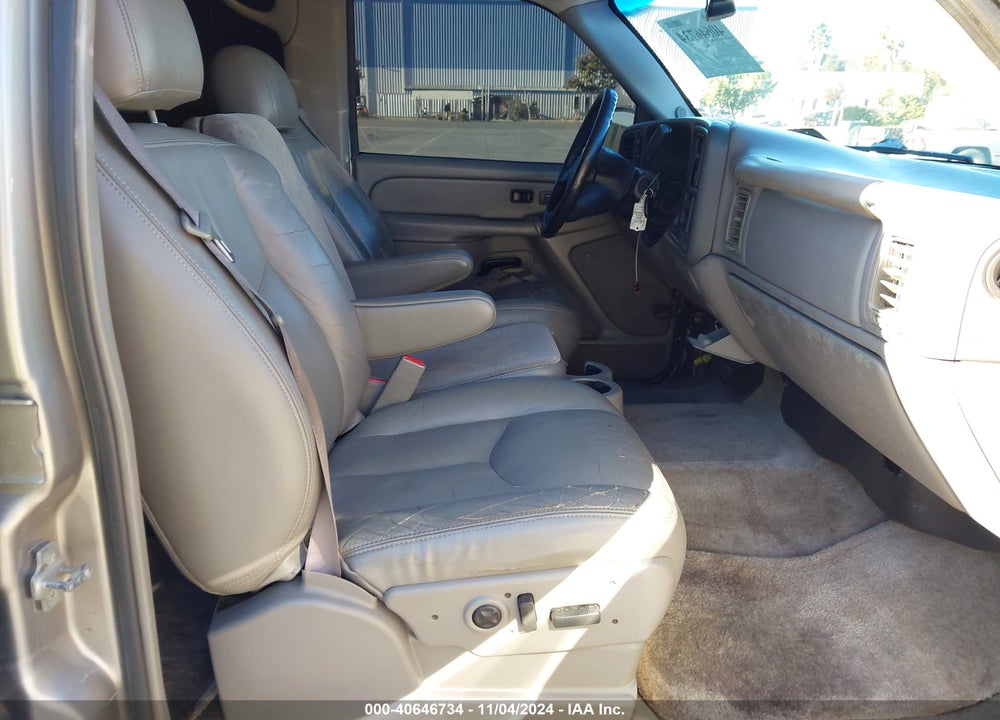2005 CHEVROLET SUBURBAN 1500 LT VIN: 1GNFK16Z65J173210