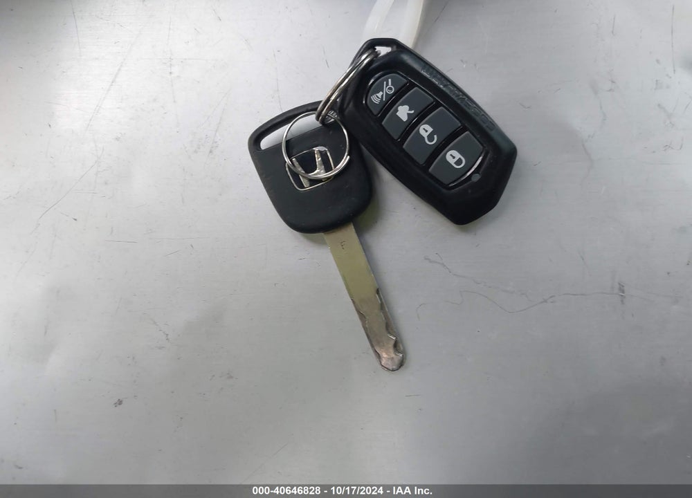 2005 HONDA CIVIC LX VIN: JHMES16595S003529
