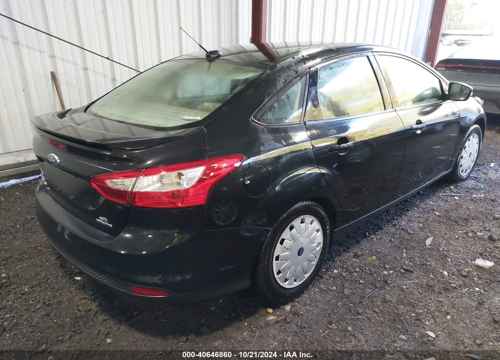2013 FORD FOCUS SE VIN: 1FADP3F24DL331911