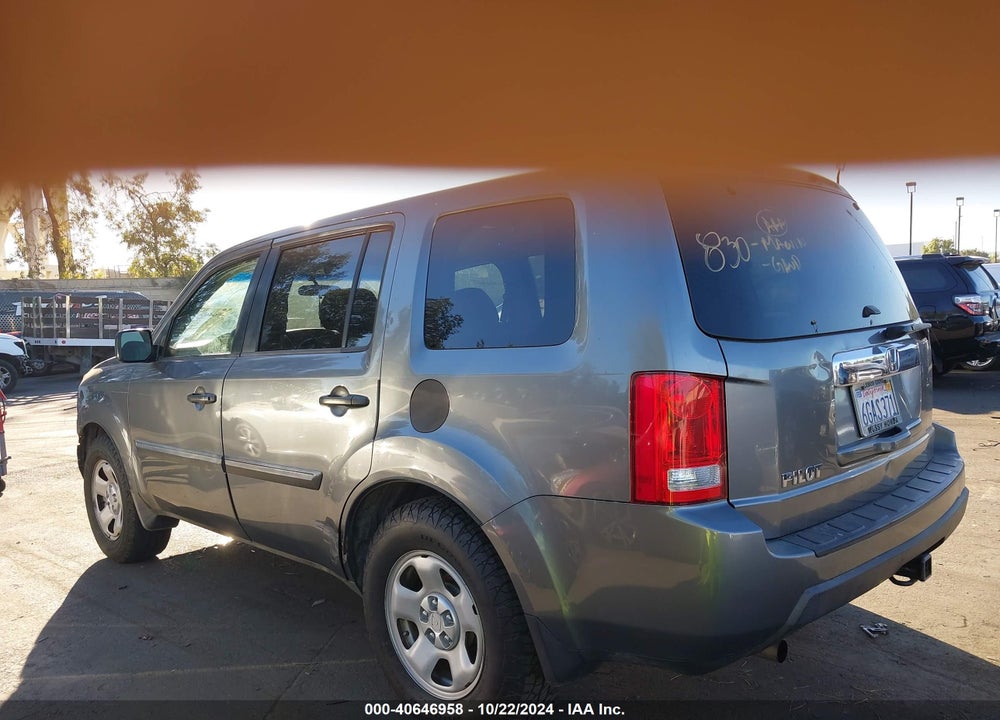 2009 HONDA PILOT LX VIN: 5FNYF38239B021979