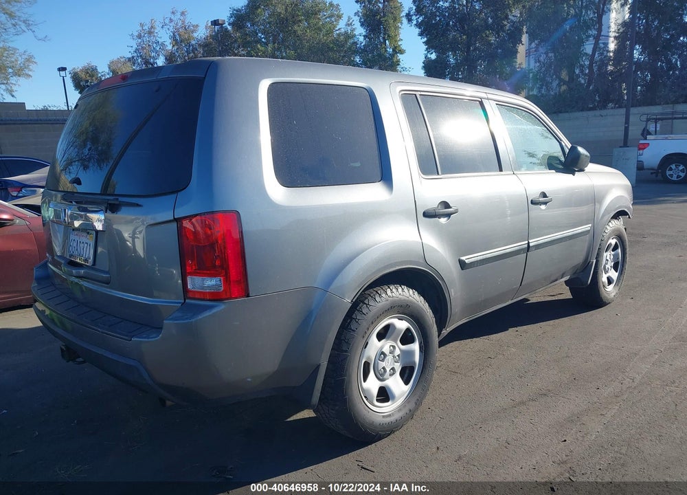 2009 HONDA PILOT LX VIN: 5FNYF38239B021979