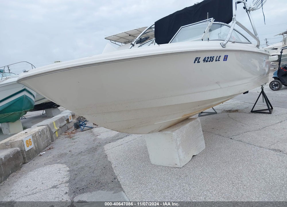 2000 BAYLINER BOAT VIN: BIYA37CTI900