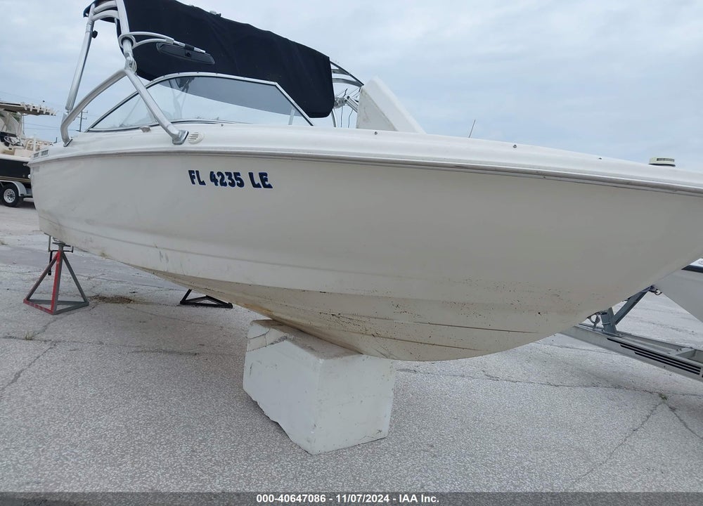 2000 BAYLINER BOAT VIN: BIYA37CTI900