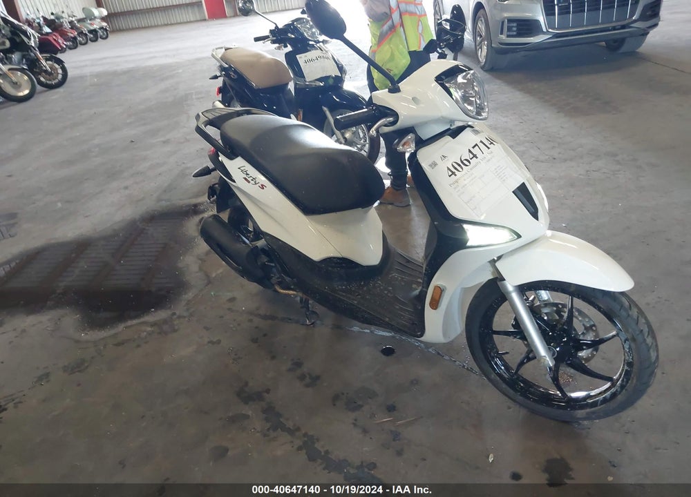 2023 PIAGGIO LIBERTY 150/150 S VIN: ZAPM898G5P7003931