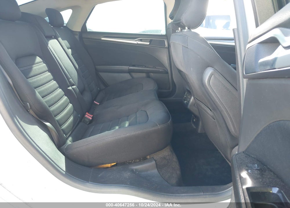 2015 FORD FUSION SE VIN: 1FA6P0H7XF5119232