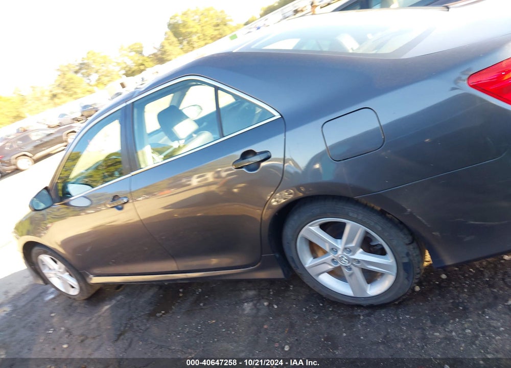 2014 TOYOTA CAMRY SE VIN: 4T1BF1FK8EU420414