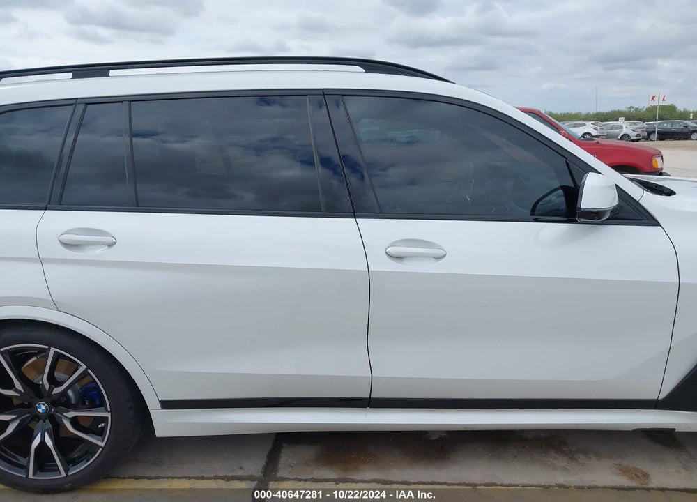2022 BMW X7 XDRIVE40I VIN: 5UXCW2C00N9K15642