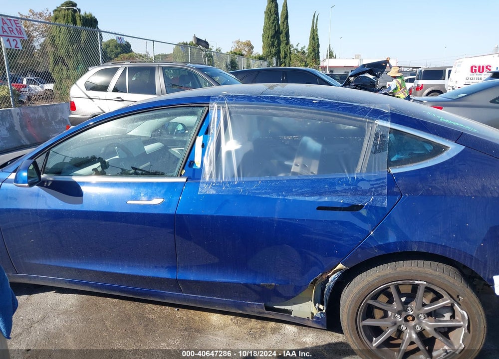 2020 TESLA MODEL 3 STANDARD RANGE PLUS REAR-WHEEL DRIVE/STANDARD RANGE REAR-WHEEL DRIVE VIN: 5YJ3E1EAXLF615151