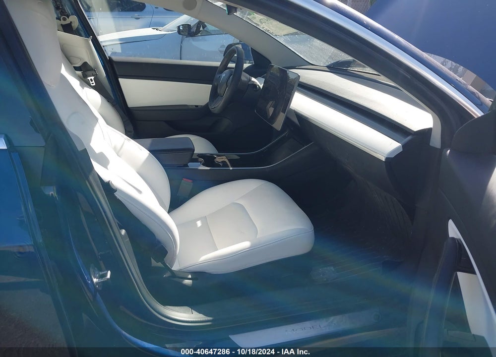 2020 TESLA MODEL 3 STANDARD RANGE PLUS REAR-WHEEL DRIVE/STANDARD RANGE REAR-WHEEL DRIVE VIN: 5YJ3E1EAXLF615151