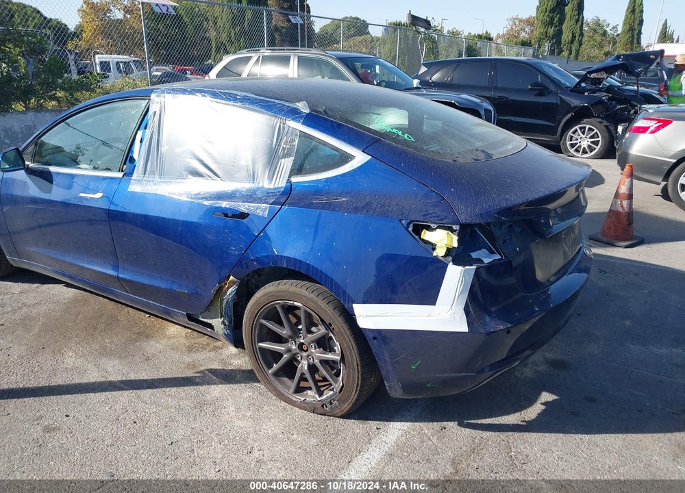 2020 TESLA MODEL 3 STANDARD RANGE PLUS REAR-WHEEL DRIVE/STANDARD RANGE REAR-WHEEL DRIVE VIN: 5YJ3E1EAXLF615151