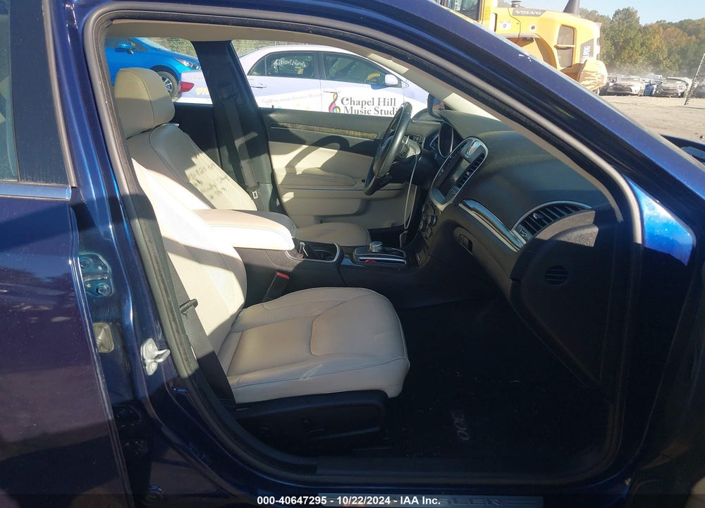 2015 CHRYSLER 300C VIN: 2C3CCAET2FH845969