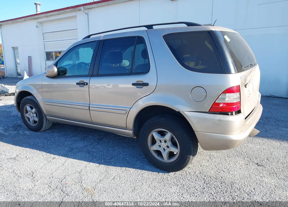 2001 MERCEDES-BENZ ML 320 VIN: 4JGAB54E51A257227