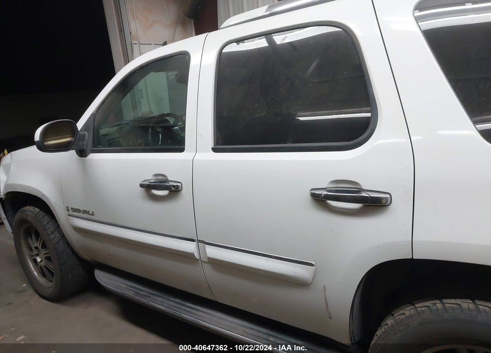 2007 GMC YUKON DENALI VIN: 1GKFK63867J264244