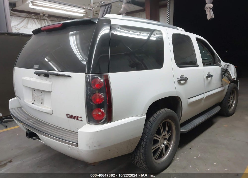 2007 GMC YUKON DENALI VIN: 1GKFK63867J264244