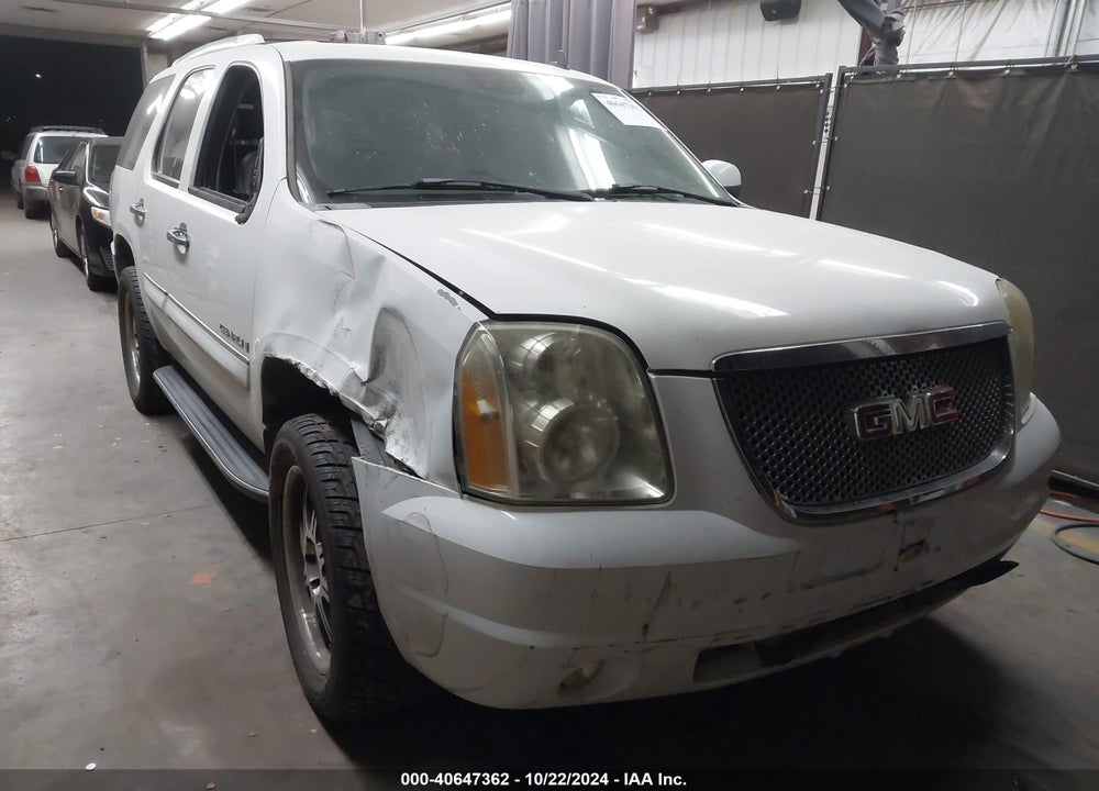 2007 GMC YUKON DENALI VIN: 1GKFK63867J264244