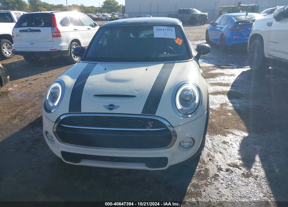 2015 MINI HARDTOP COOPER S VIN: WMWXP7C52F2A59476