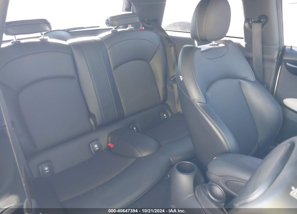2015 MINI HARDTOP COOPER S VIN: WMWXP7C52F2A59476