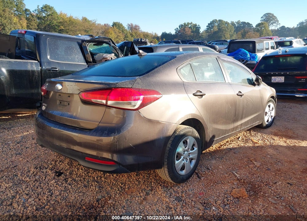2017 KIA FORTE LX VIN: 3KPFK4A71HE160883