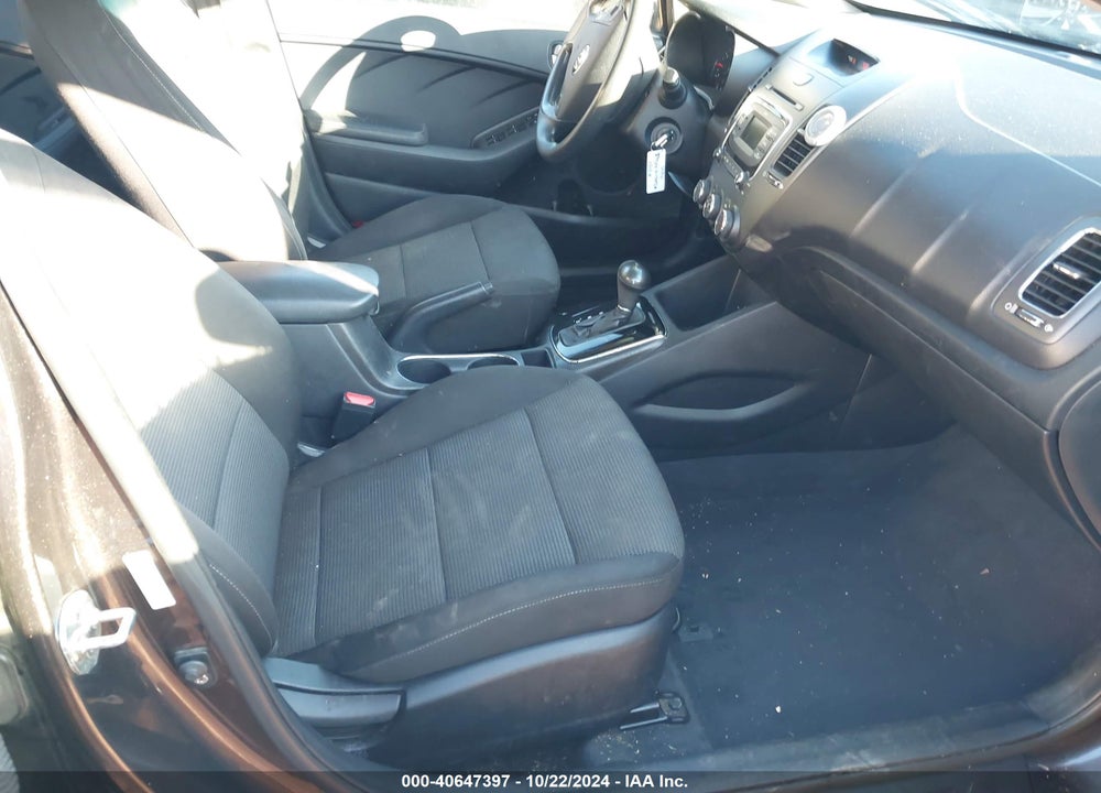 2017 KIA FORTE LX VIN: 3KPFK4A71HE160883