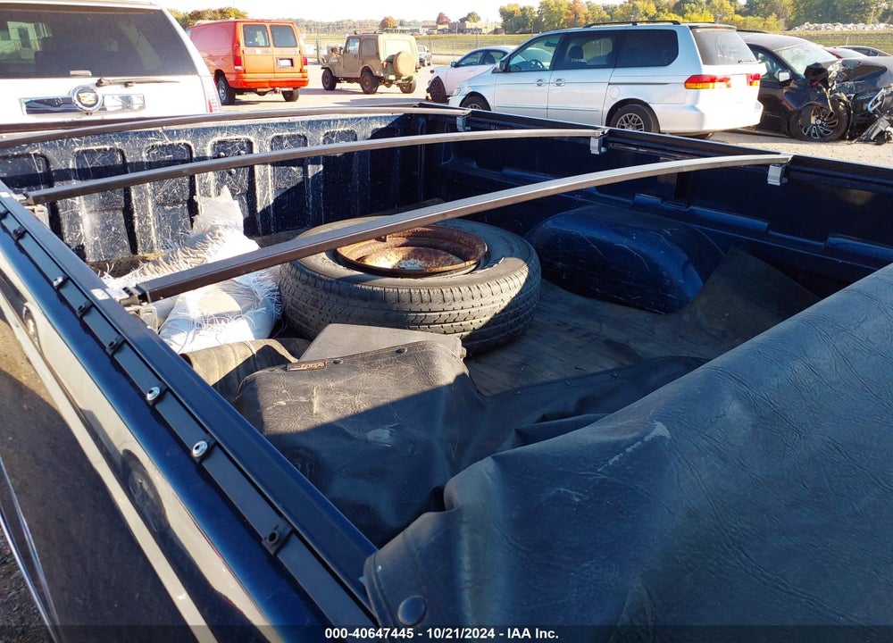 1998 CHEVROLET C1500 FLEETSIDE VIN: 1GCEC14R8WZ153385