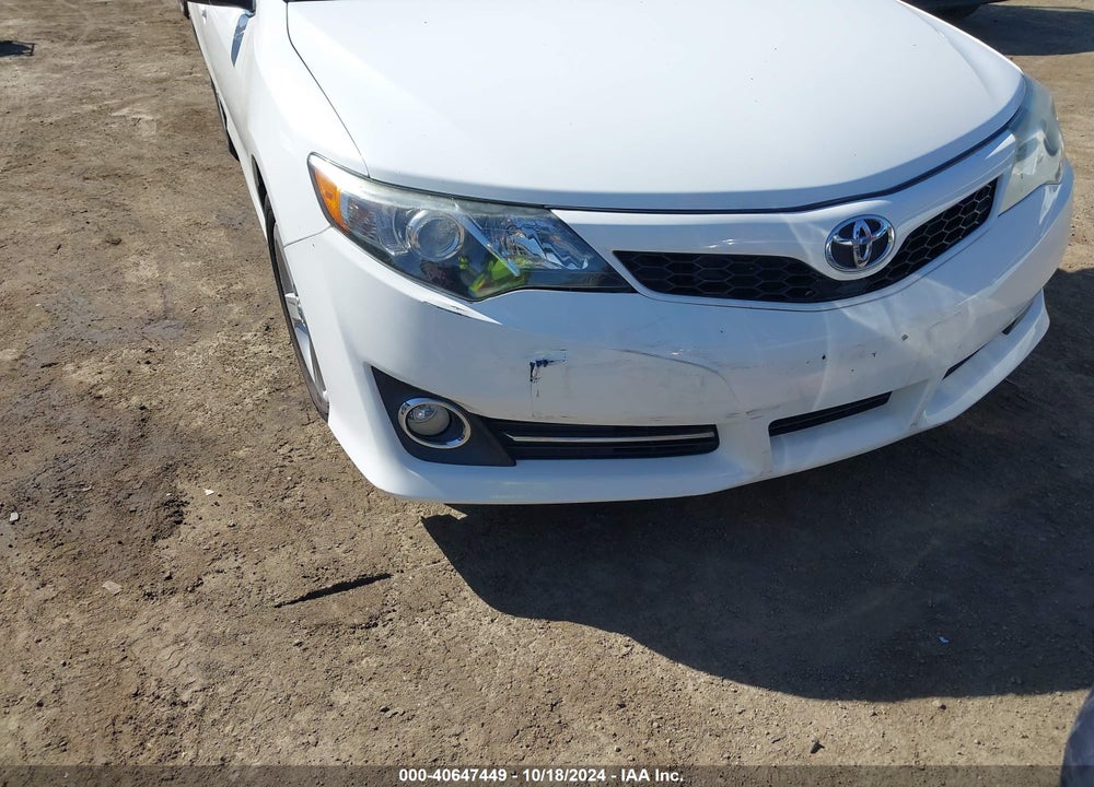 2014 TOYOTA CAMRY SE VIN: 4T1BF1FK6EU774724