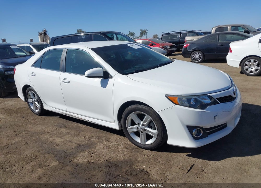 2014 TOYOTA CAMRY SE VIN: 4T1BF1FK6EU774724