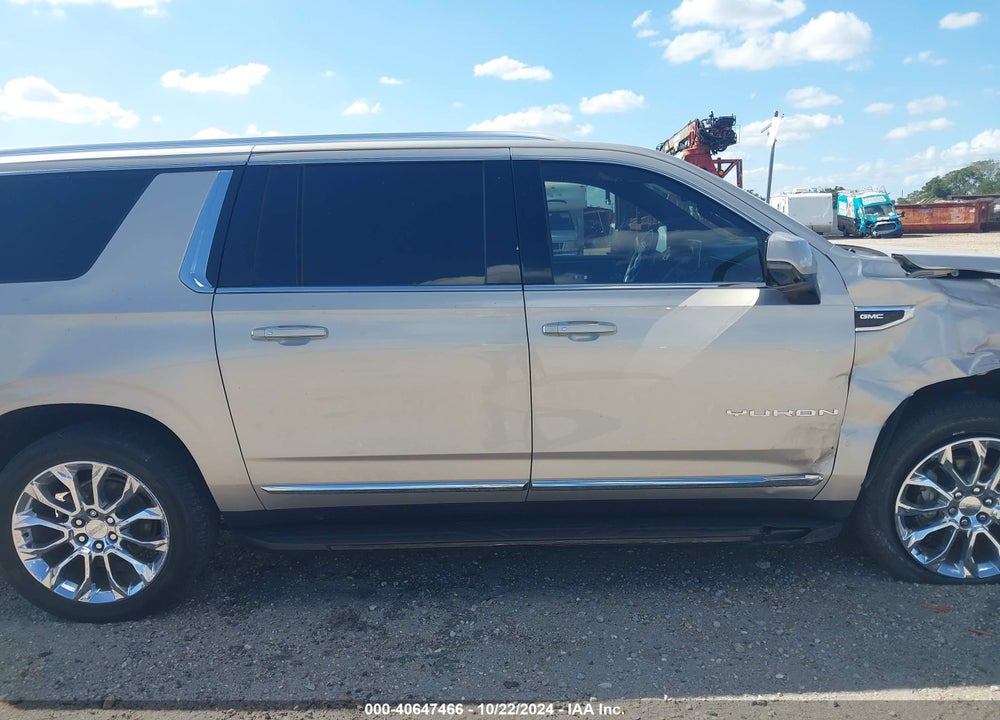 2022 GMC YUKON XL 4WD SLT VIN: 1GKS2GKD4NR159803
