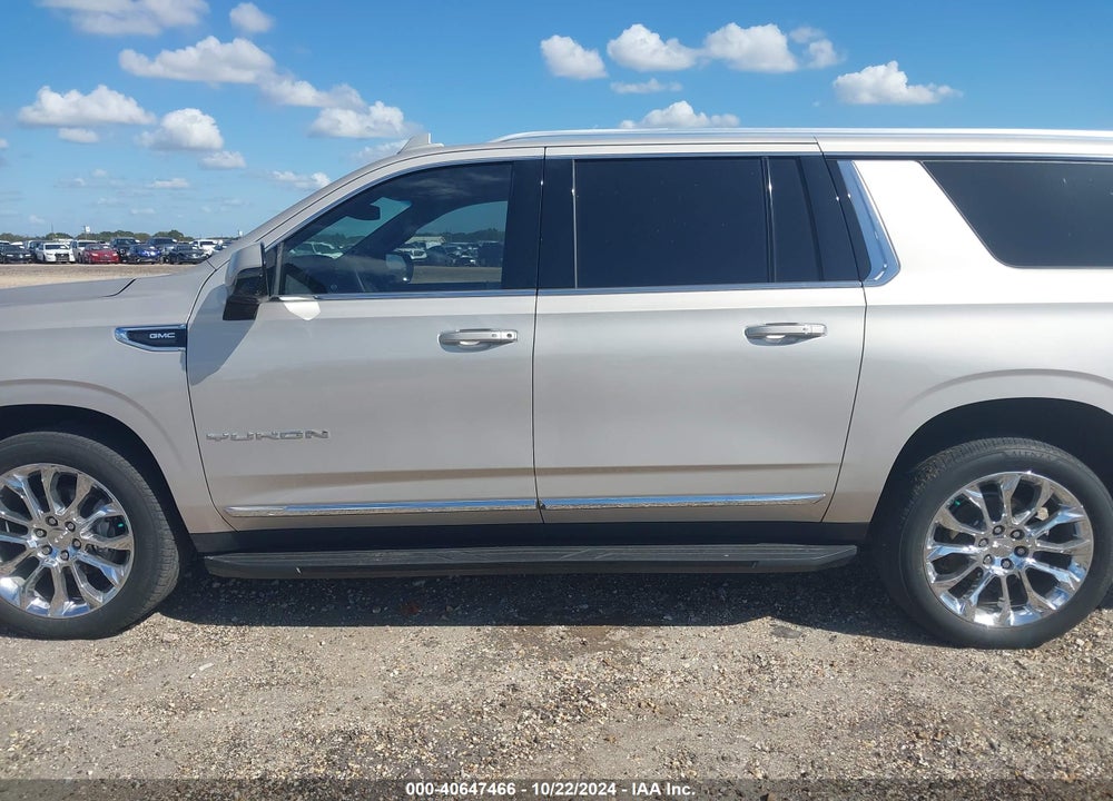 2022 GMC YUKON XL 4WD SLT VIN: 1GKS2GKD4NR159803