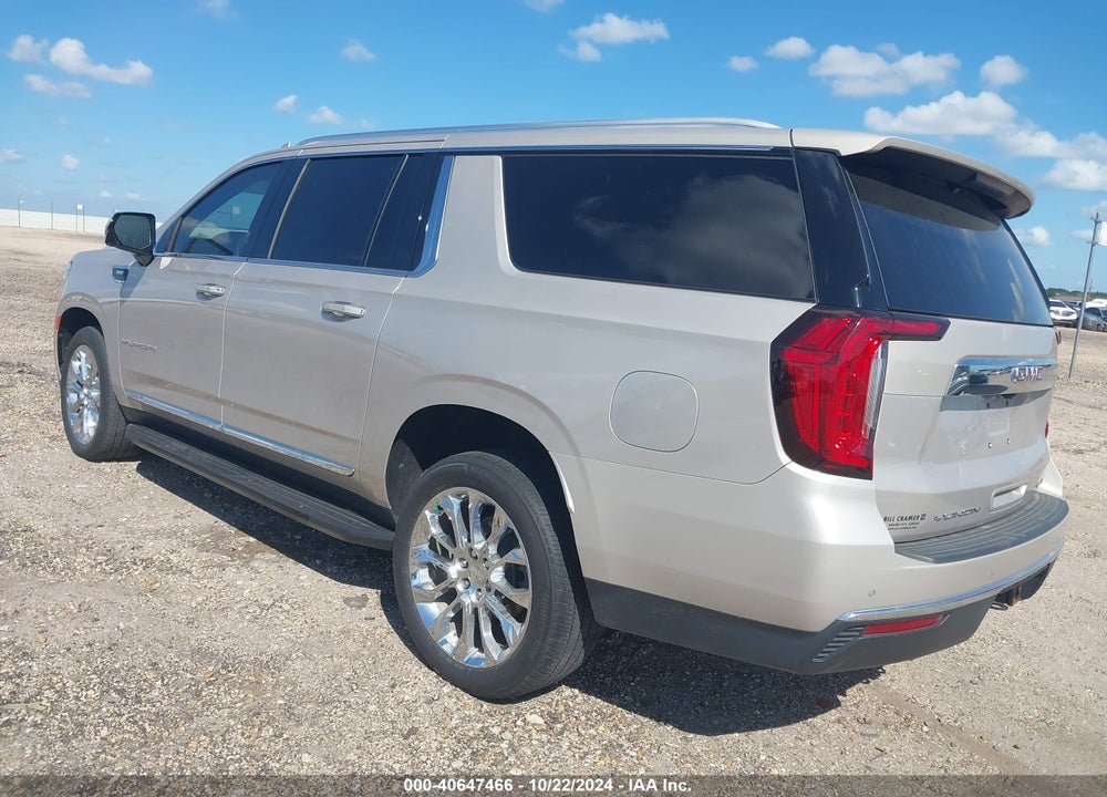 2022 GMC YUKON XL 4WD SLT VIN: 1GKS2GKD4NR159803